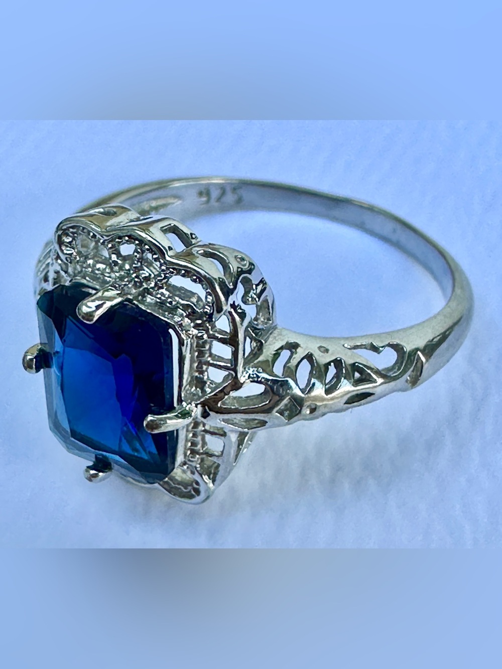 925 Sterling Silver Blue Sapphire Filigree Ring Size 9 - Picture 2 of 7
